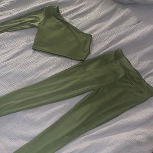 Forever 21 fitness 2 piece